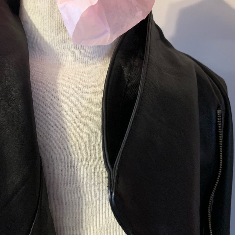 ❤️Gorgeous Leather Jacket❤️ - Picture 16 of 16
